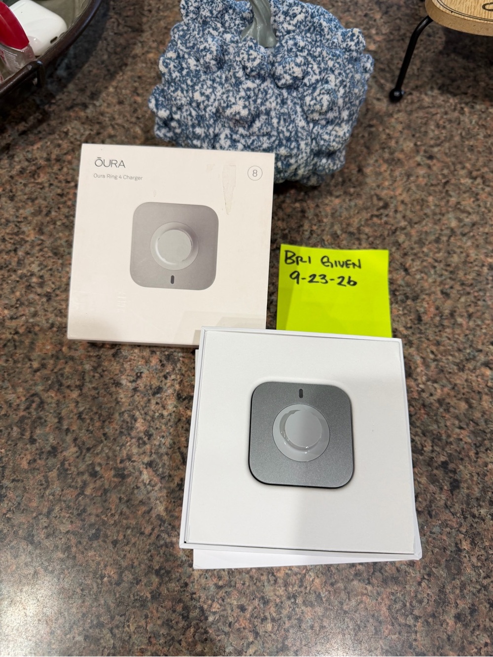 Oura Ring 4 Charger - size 8